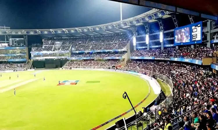 How many fans will be allowed into stadiums to watch IPL in Maharashtra